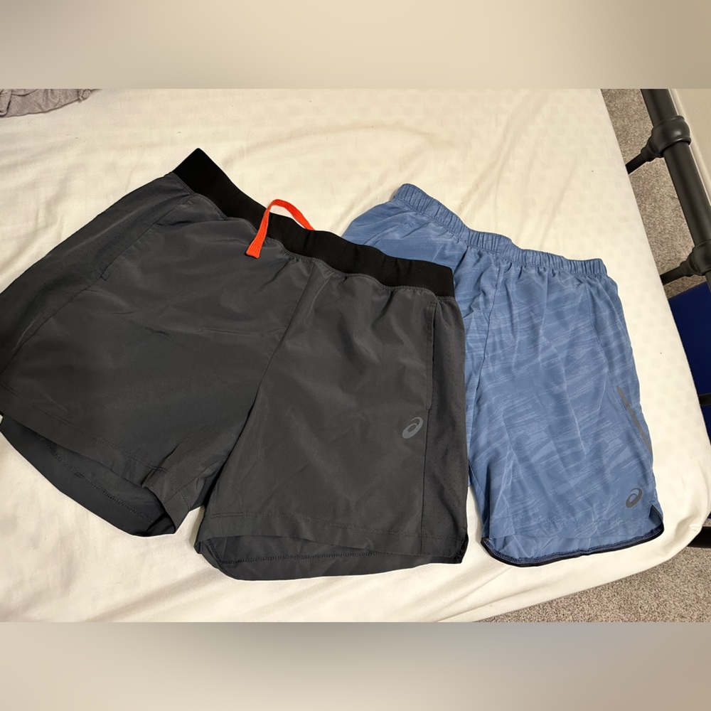 Men’s ASICS lined running shorts